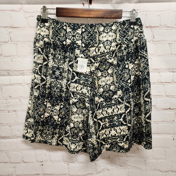 French Laundry Plus Shorts Pockets 1X - Picture 2 of 8